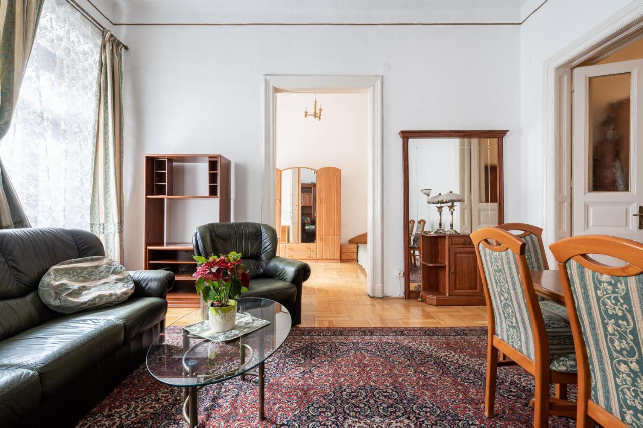 Central Lovely Rooms — Fotók 3